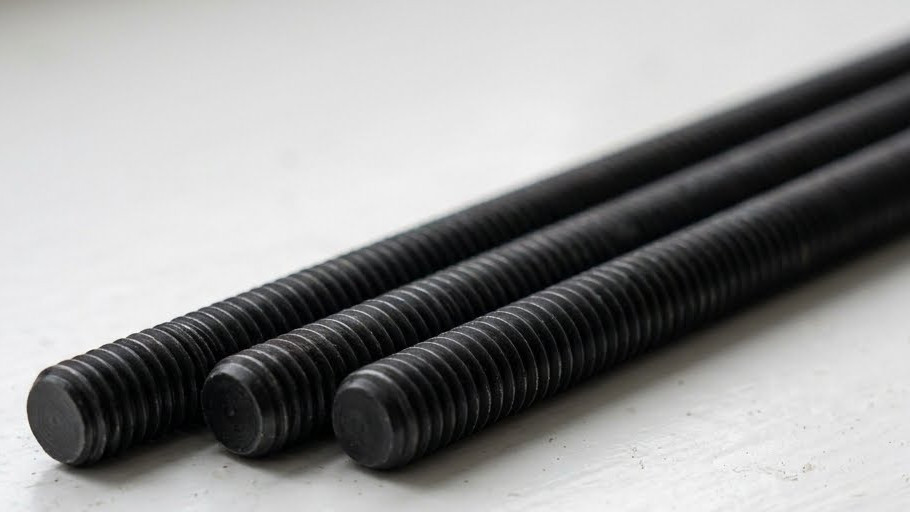 Three M6 threaded rods.